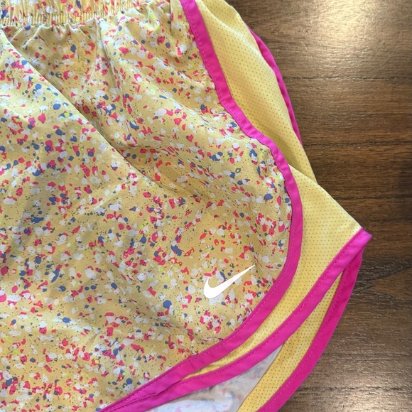 Nike Dri-FIT Running Shorts Bundle Women’s Athletic Activewear Size Medium EUC - Picture 12 of 16